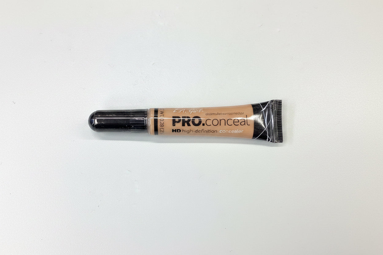 LA GIRL PRO CONCEALER - Light ivory